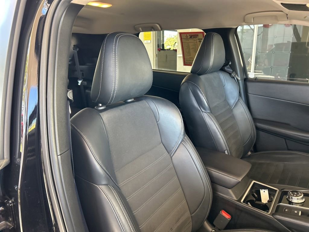 Used 2024 Mitsubishi Outlander SE image 22