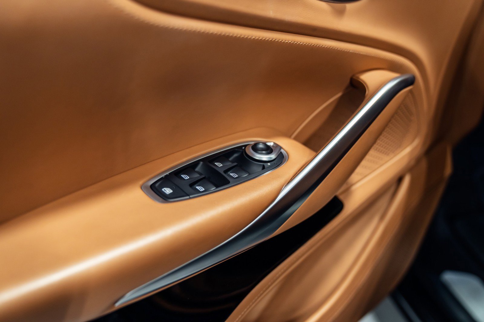 Used 2023 Aston Martin DBX 707 image 28