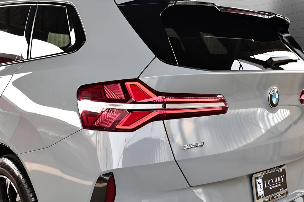 Used 2025 BMW X3 xDrive30i image 15