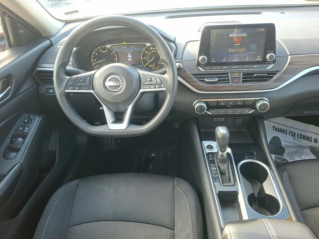Used 2024 Nissan Altima 2.5 SV image 21