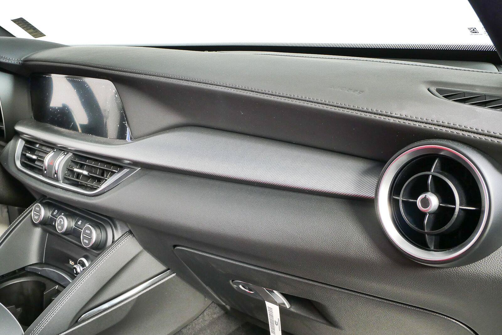 New 2026 Alfa Romeo Stelvio Sprint AWD/4WD image 24