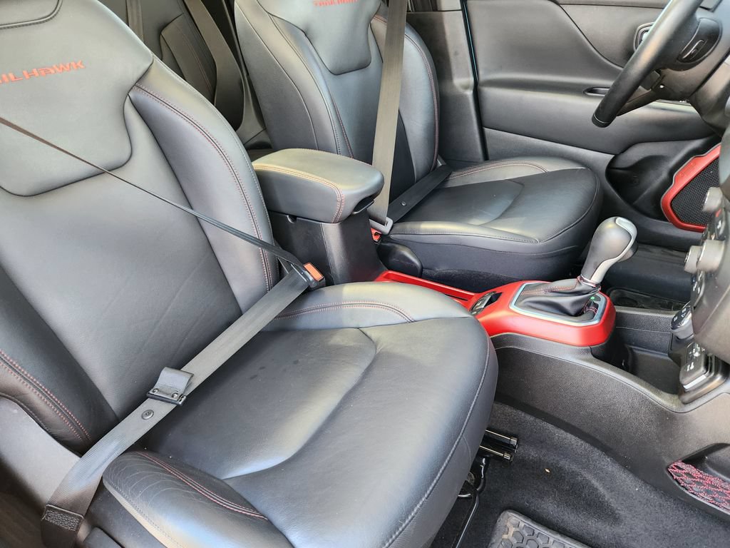 Used 2021 Jeep Renegade Trailhawk w/ Sun & Sound Group AWD/4WD image 14