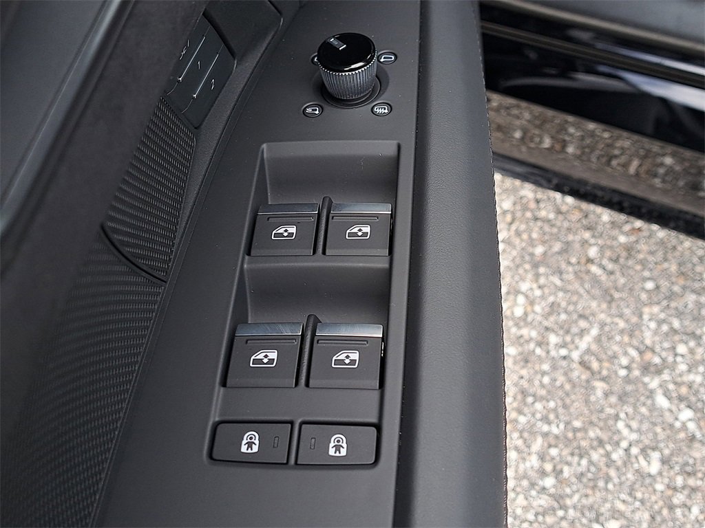 New 2026 Audi RS e-tron GT Base image 21