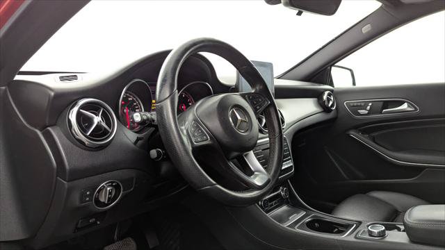 Used 2018 Mercedes-Benz GLA 250 4MATIC image 23