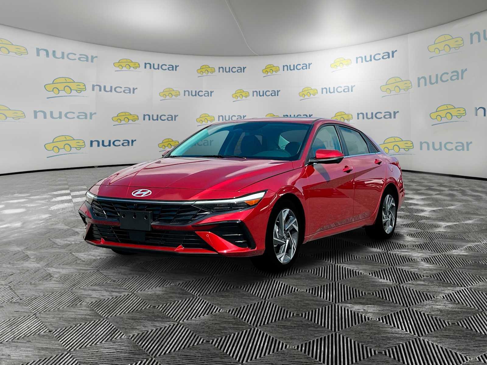 Certified 2025 Hyundai Elantra Limited FWD image 2