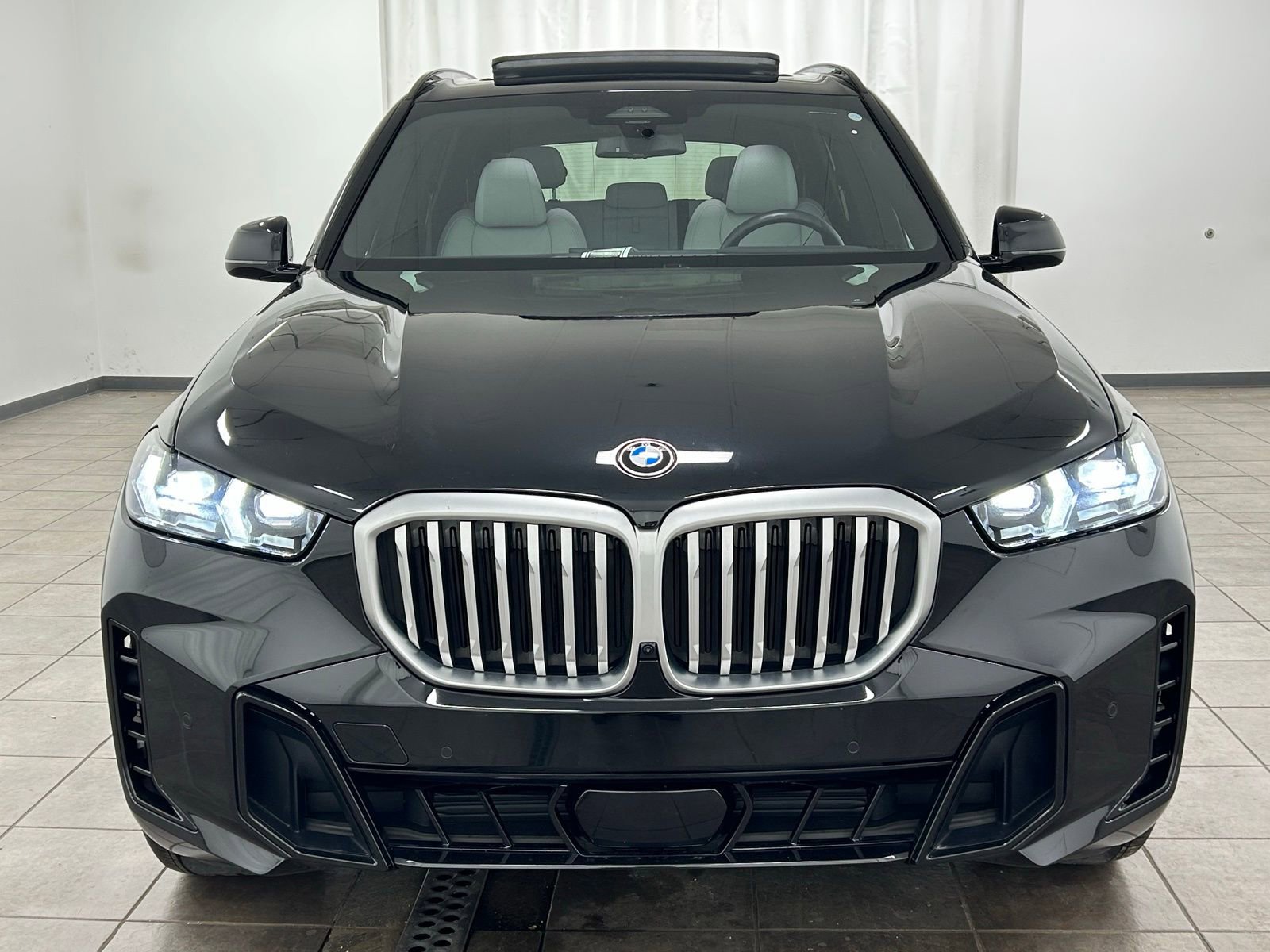 Used 2025 BMW X5 xDrive40i w/ M Sport Package image 7