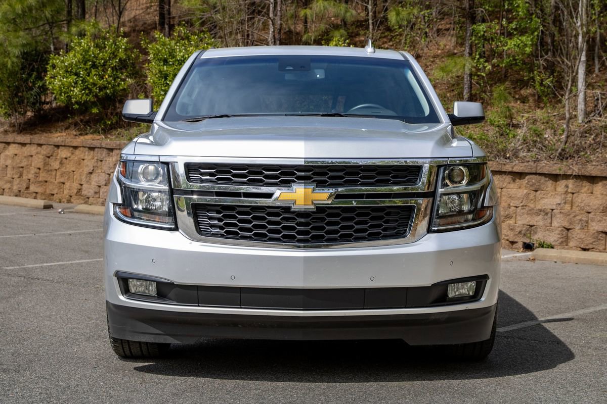 Used 2017 Chevrolet Suburban LT AWD/4WD image 2