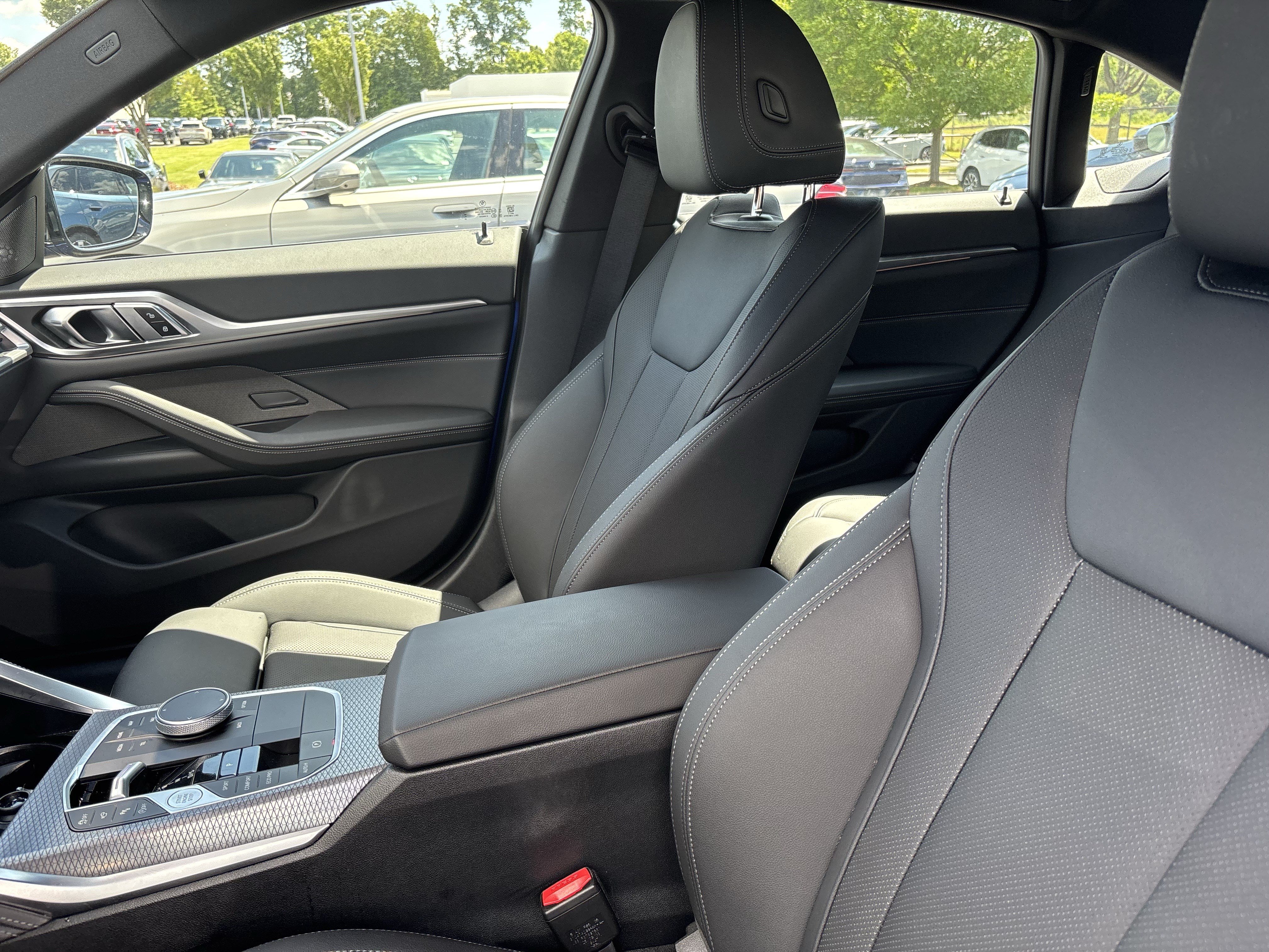 Used 2026 BMW M440i w/ Premium Package RWD image 38