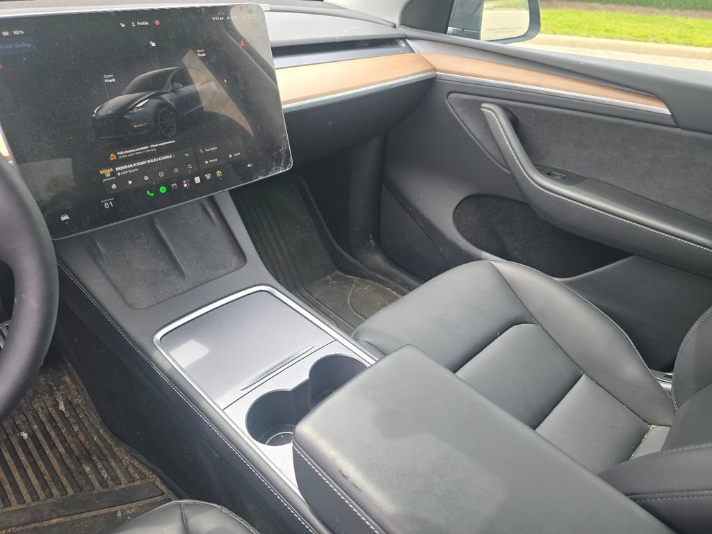 Used 2024 Tesla Model Y Performance AWD/4WD image 23