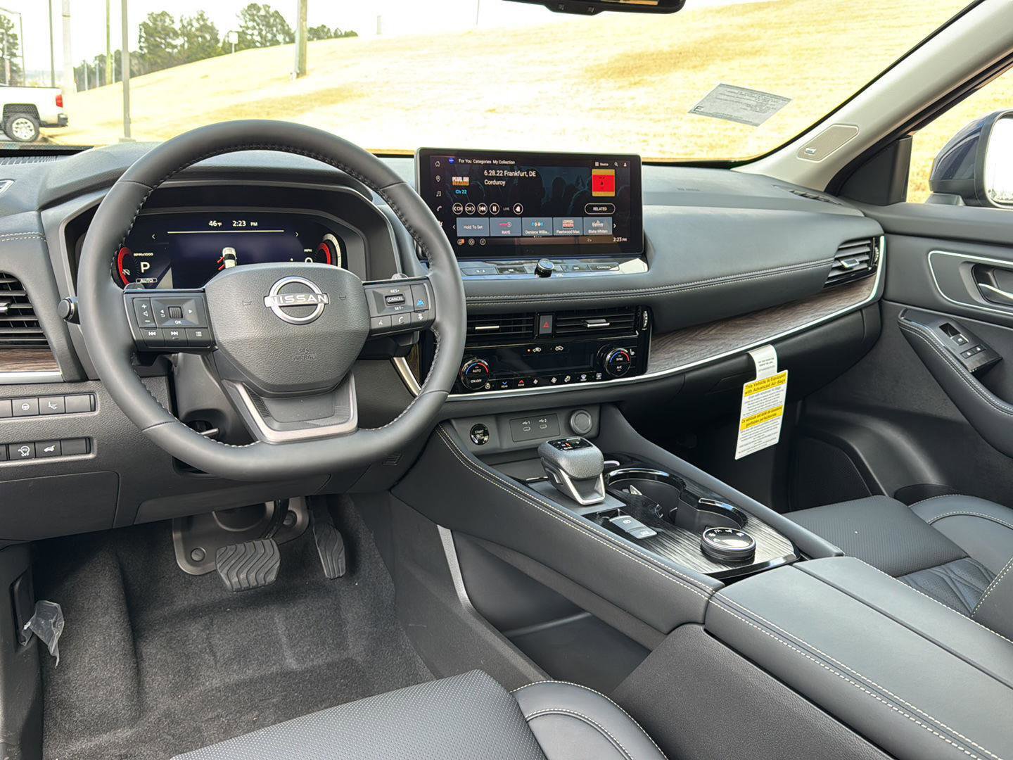 New 2026 Nissan Rogue Platinum w/ Platinum Premium Package image 16