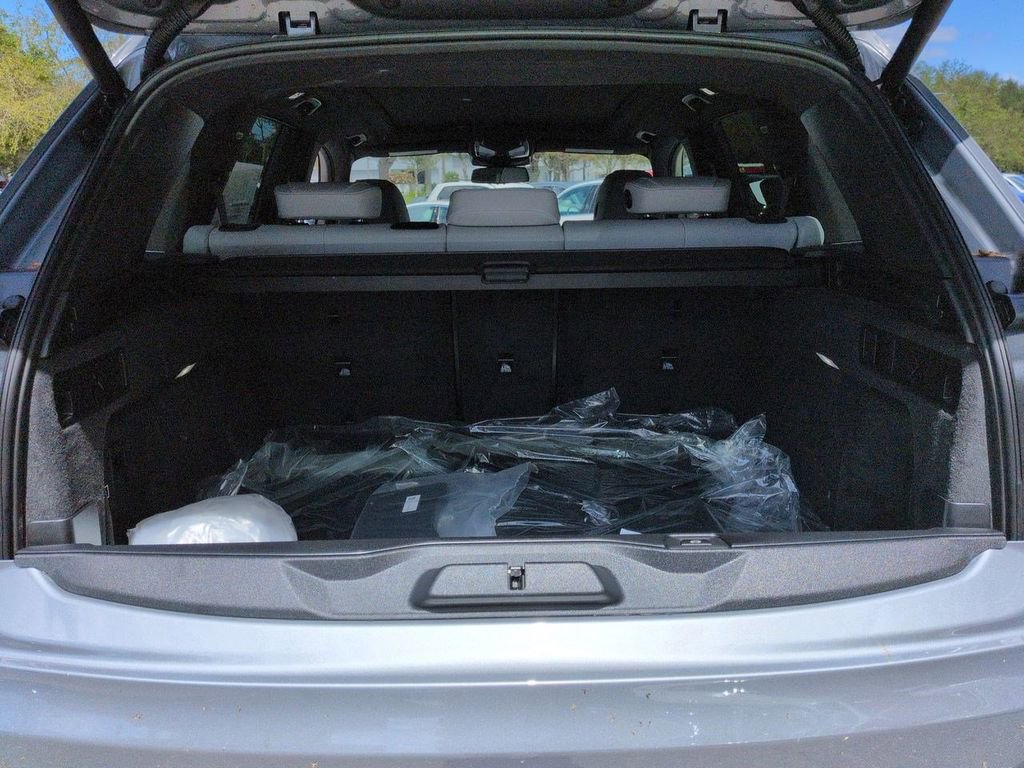 New 2026 BMW X5 xDrive40i w/ M Sport Package image 13