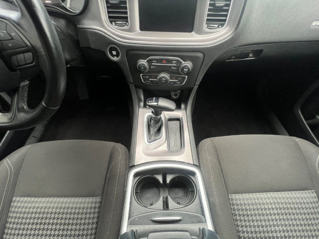 Used 2023 Dodge Charger SXT RWD image 3