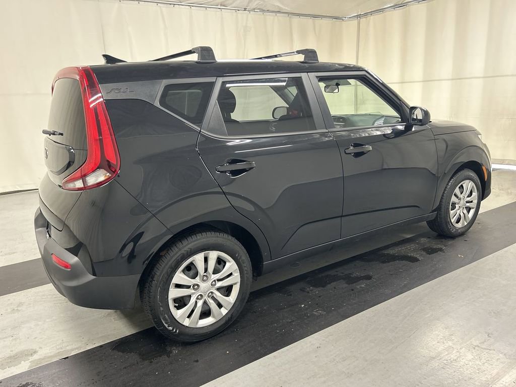 Used 2020 Kia Soul LX image 2
