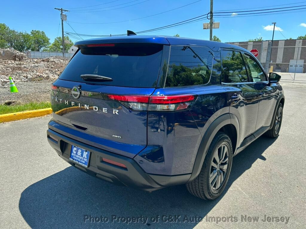 Used 2022 Nissan Pathfinder S AWD/4WD image 10