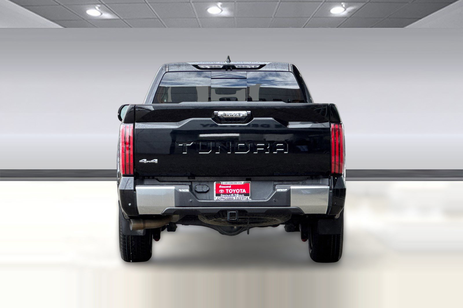 Used 2022 Toyota Tundra Limited image 9