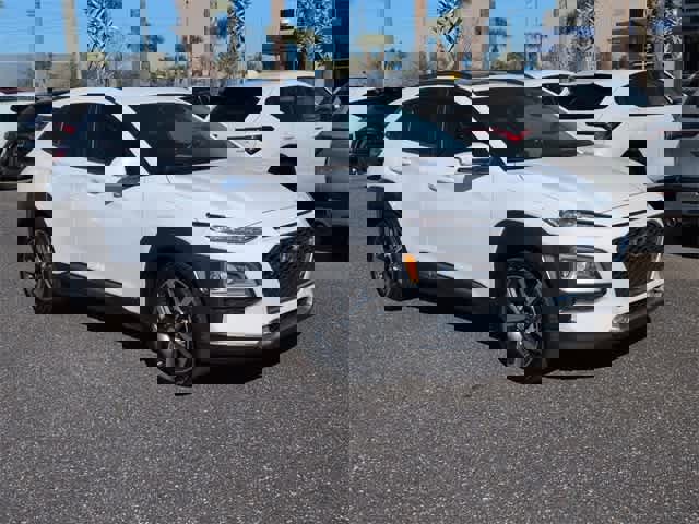 Used 2021 Hyundai Kona Limited w/ Cargo Package image 2