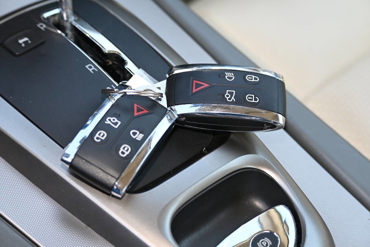 Used 2007 Jaguar XK Convertible image 18