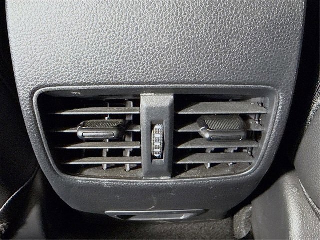 Certified 2023 Toyota Corolla Cross XLE image 25