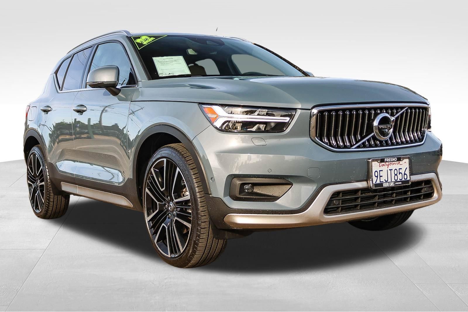 Used 2022 Volvo XC40 T5 Inscription w/ Advanced Package image 3