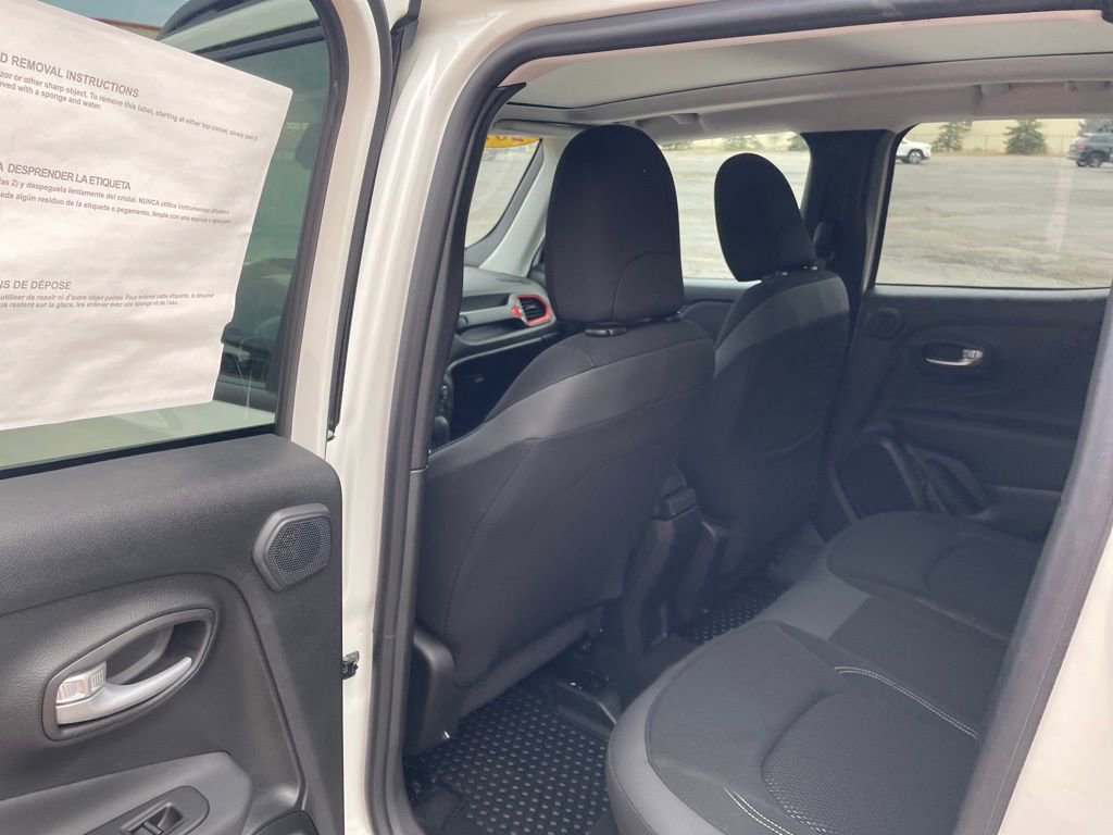 Certified 2023 Jeep Renegade Latitude w/ Sun/Sound Group AWD/4WD image 20