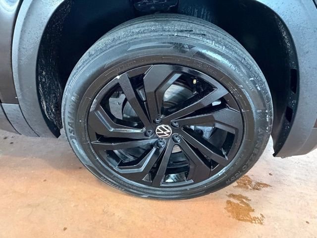 Used 2022 Volkswagen Atlas SE image 8