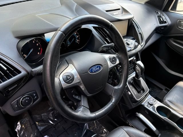 Used 2014 Ford Escape Titanium w/ Equipment Group 401A FWD image 10