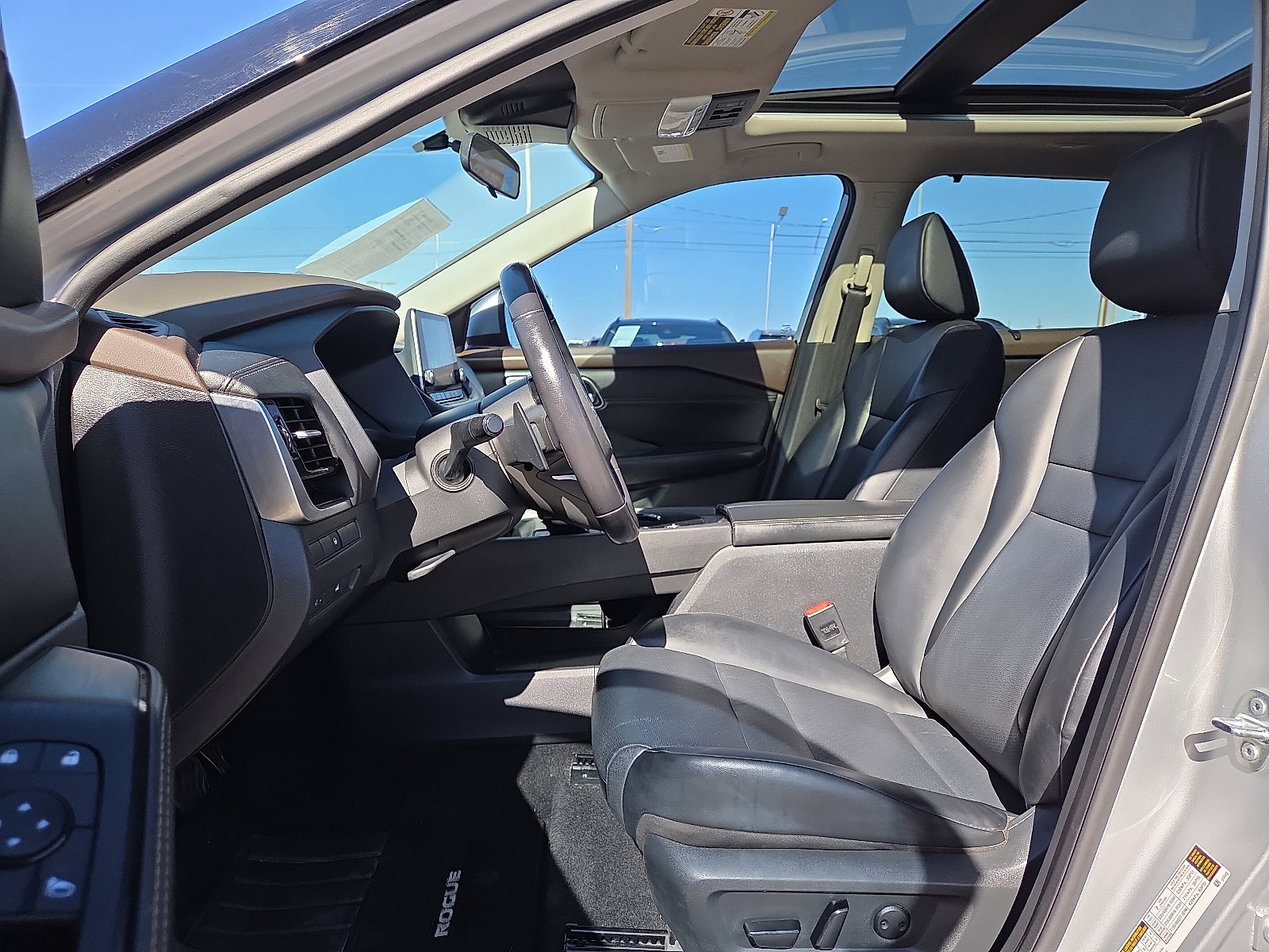 Used 2021 Nissan Rogue SV w/ Premium Package FWD image 13