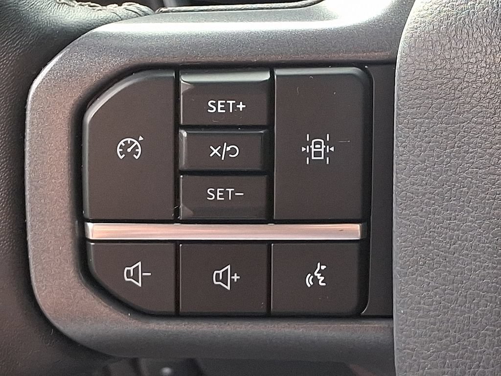 Used 2024 Ford F450 Lariat AWD/4WD image 21