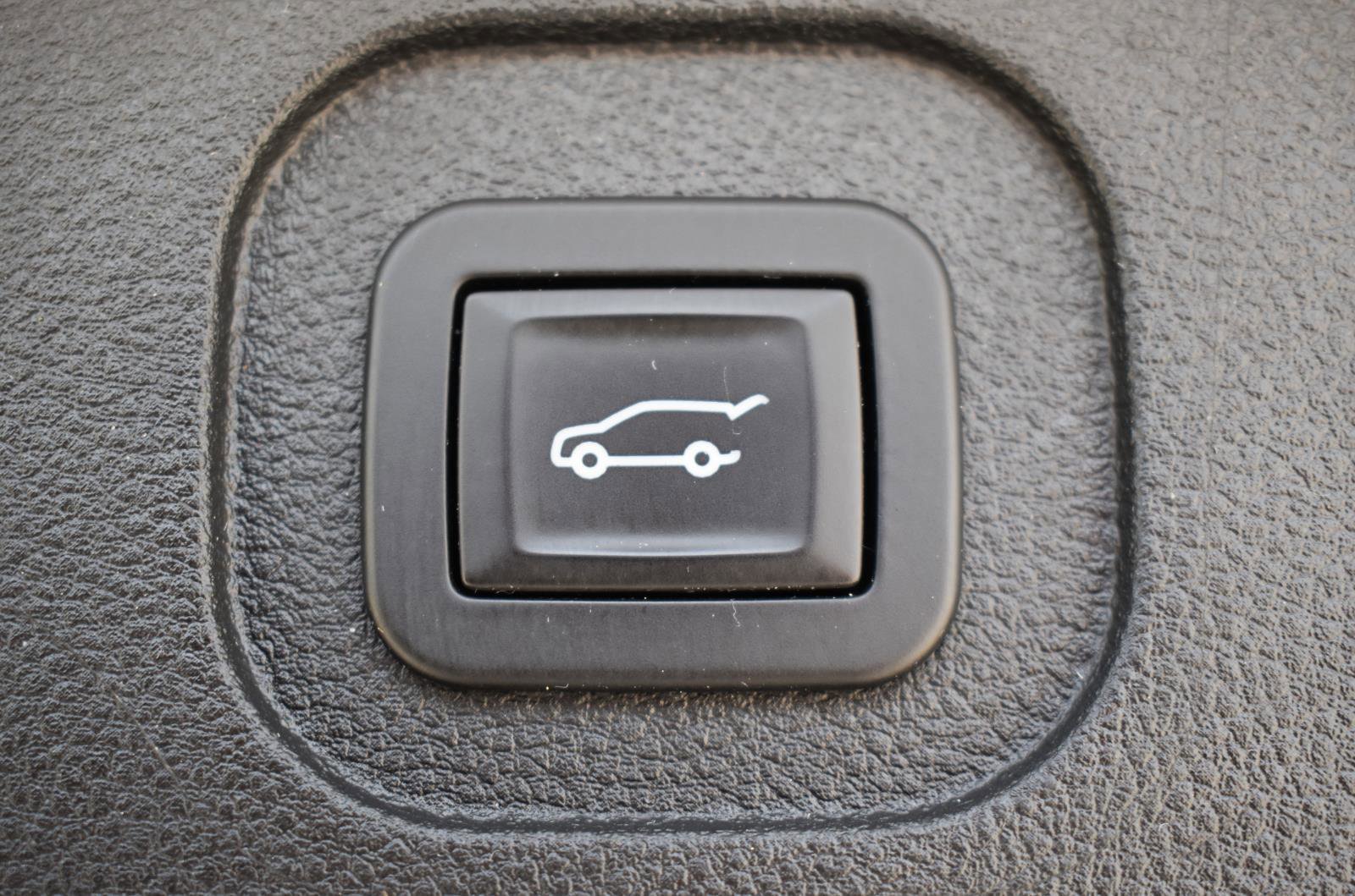 Used 2017 Chevrolet Equinox LT w/ Convenience Package FWD image 16