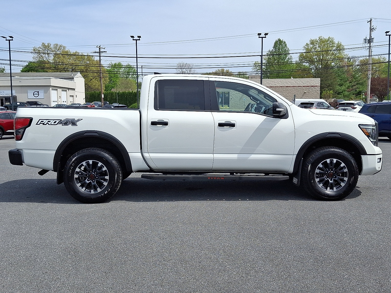 Certified 2024 Nissan Titan PRO-4X w/ Pro-4x Convenience Package AWD/4WD image 9