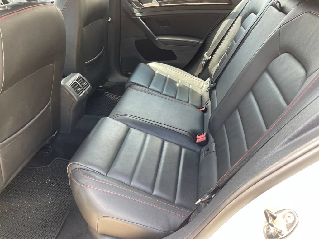 Used 2016 Volkswagen GTI SE FWD image 19
