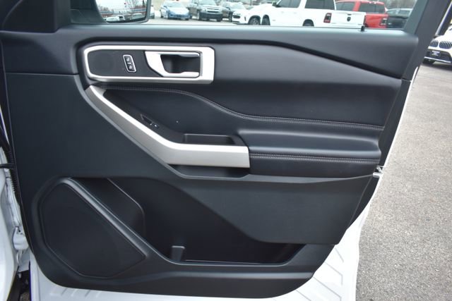 Used 2023 Ford Explorer XLT image 42