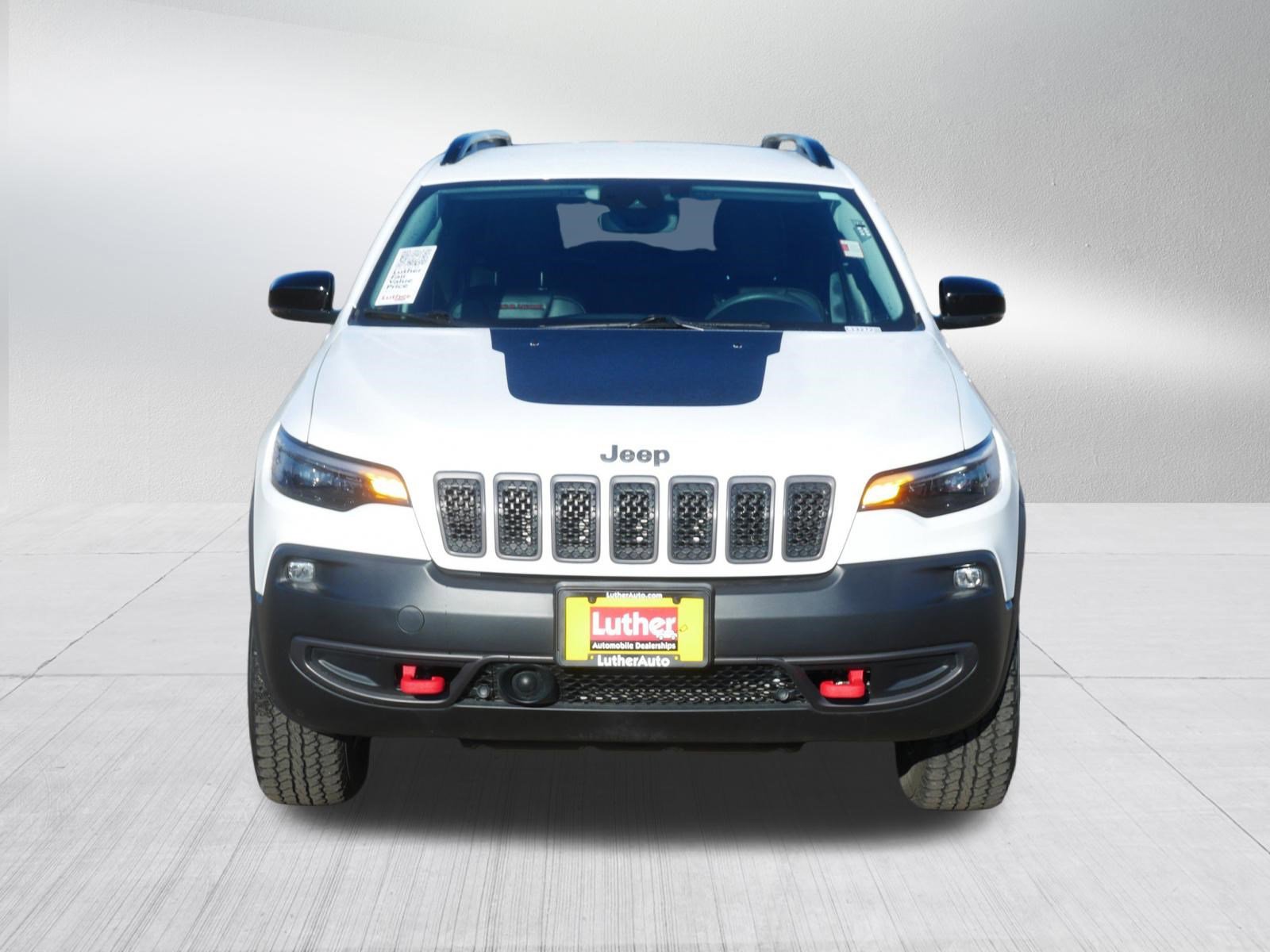Used 2022 Jeep Cherokee Trailhawk image 2