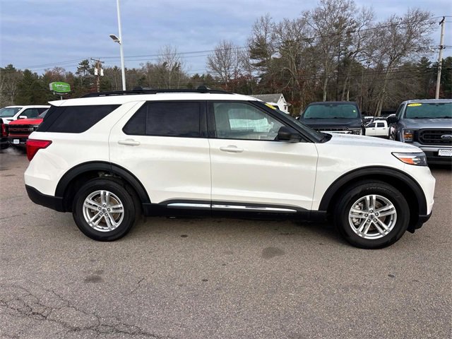Used 2022 Ford Explorer XLT w/ Equipment Group 202A image 2