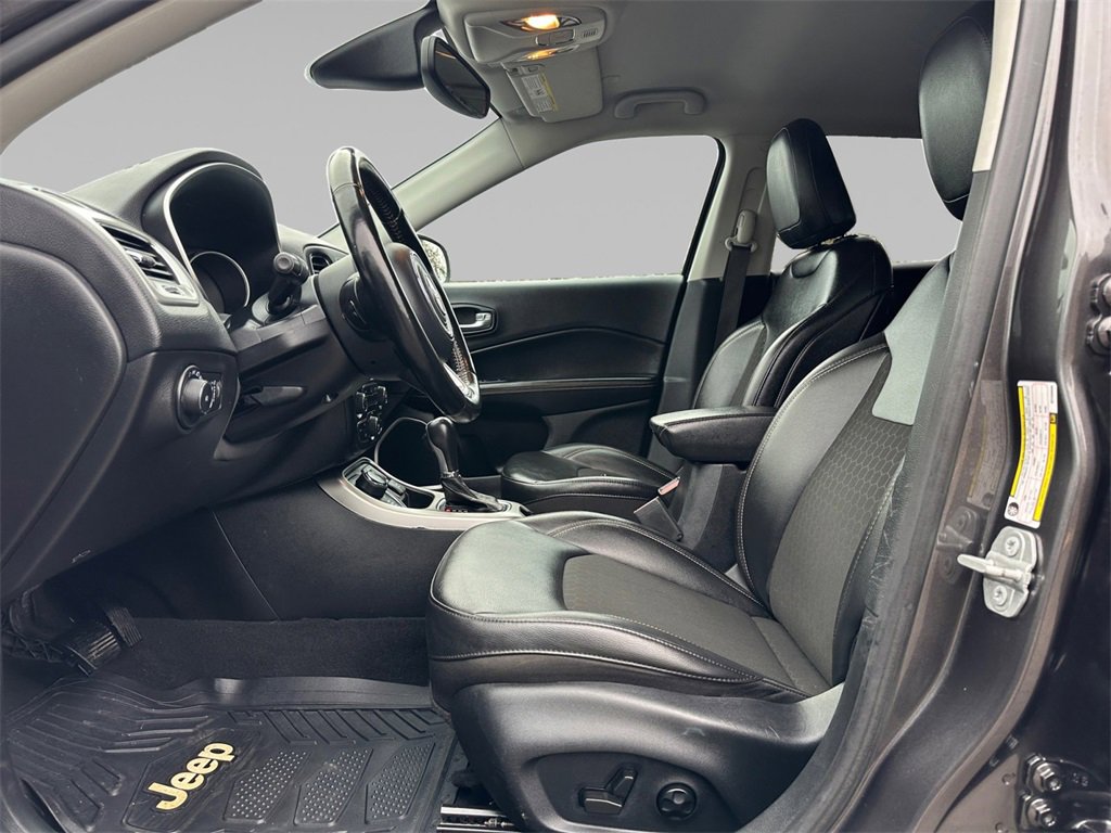 Used 2021 Jeep Compass Latitude w/ Convenience Group image 11