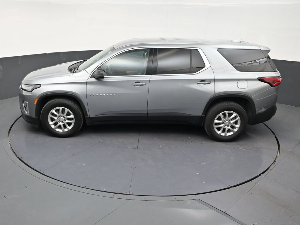 Used 2023 Chevrolet Traverse LS FWD image 12