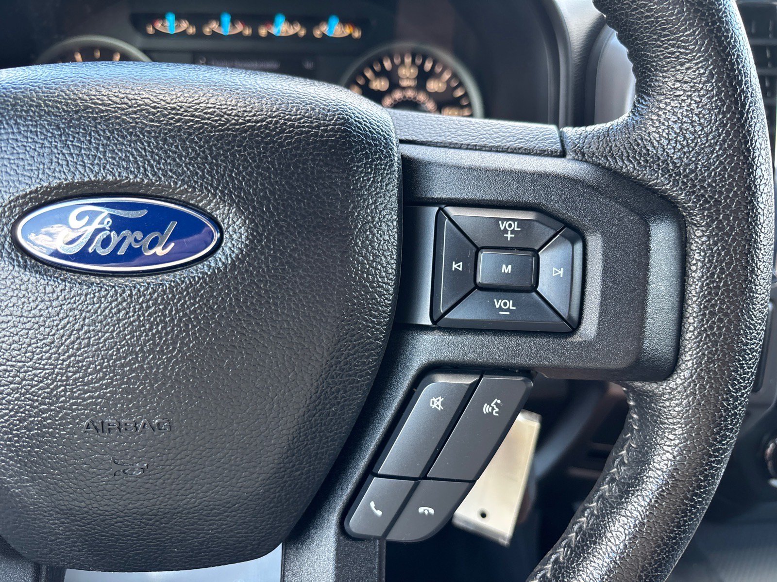 Used 2016 Ford F150 XLT w/ Equipment Group 302A Luxury AWD/4WD image 31