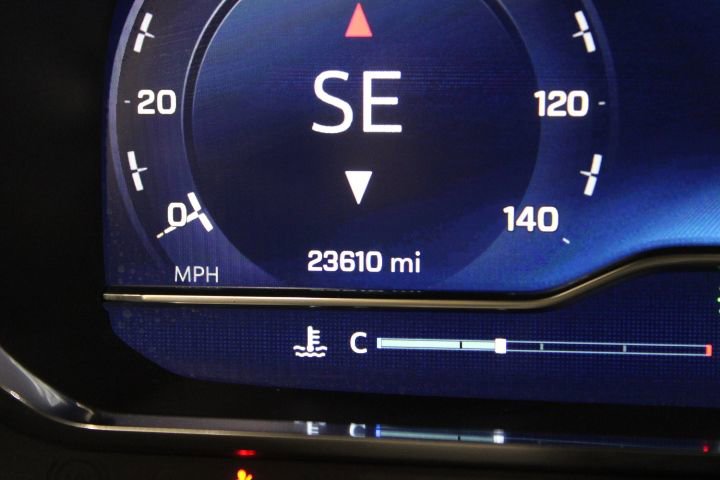 Used 2024 Chevrolet Tahoe Z71 w/ Z71 Off-Road Package AWD/4WD image 5