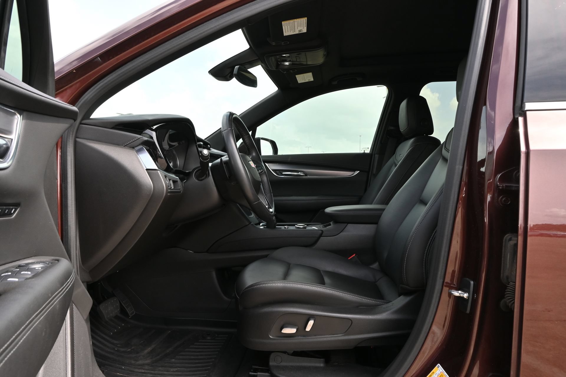 Certified 2023 Cadillac XT6 Luxury FWD image 17