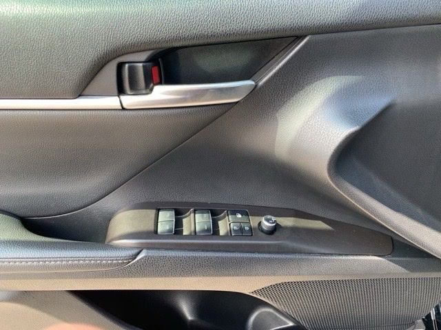 Used 2023 Toyota Camry XSE image 10