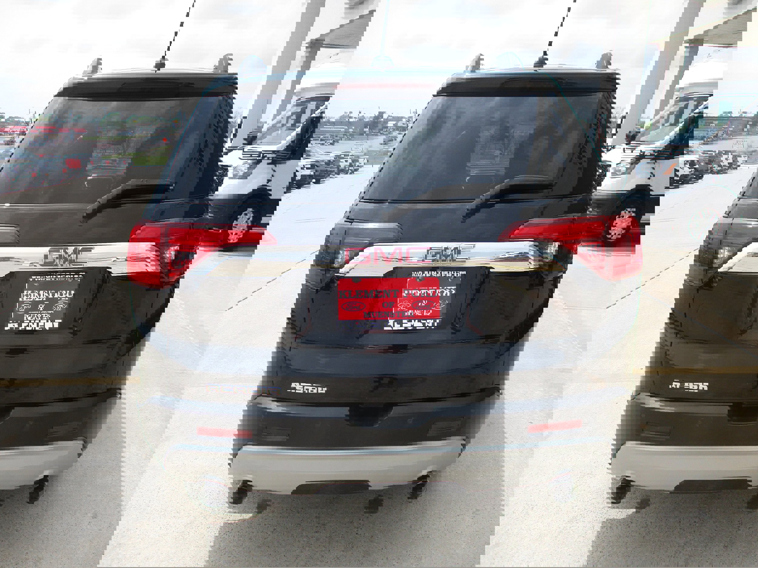 Used 2017 GMC Acadia SLT image 7