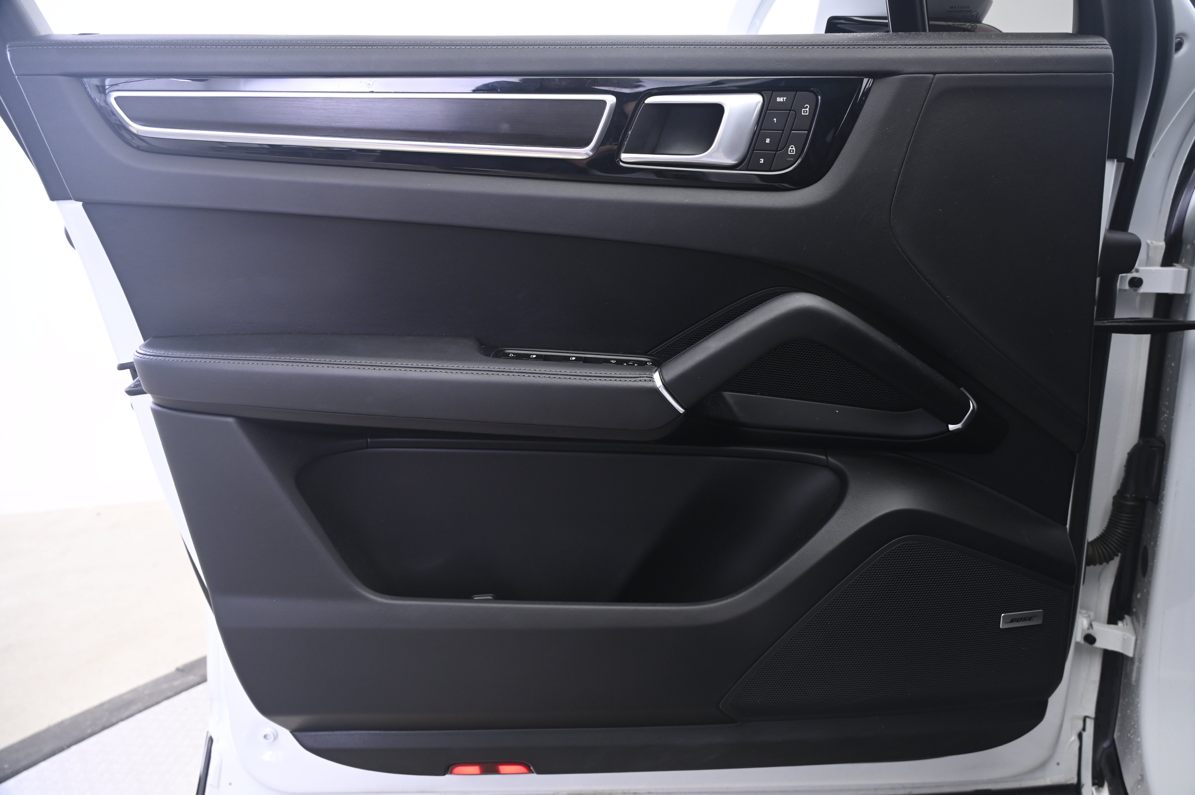 Certified 2023 Porsche Cayenne GTS AWD/4WD image 26