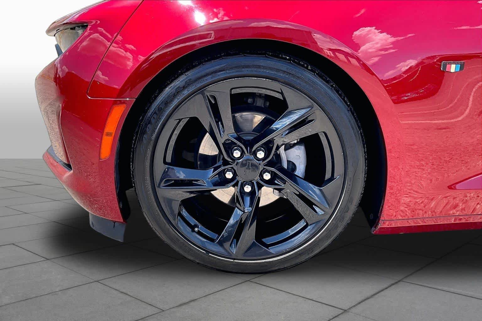Used 2021 Chevrolet Camaro LT w/ RS Package RWD image 13