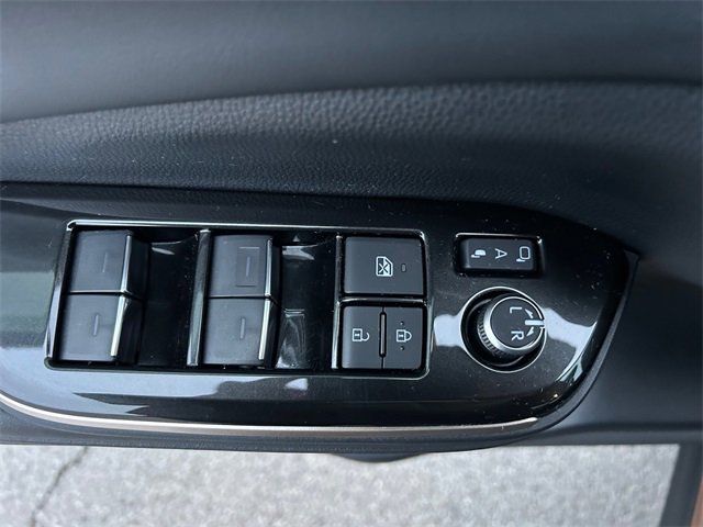 Used 2026 Toyota Crown Platinum image 30