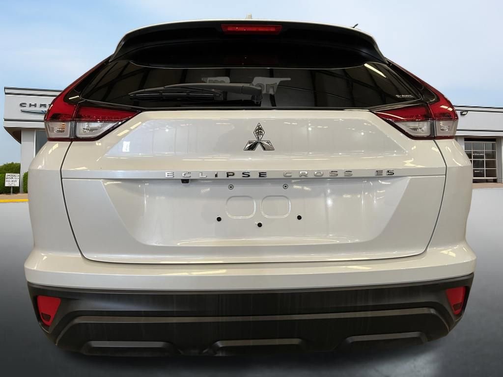 Used 2024 Mitsubishi Eclipse Cross ES AWD/4WD image 4