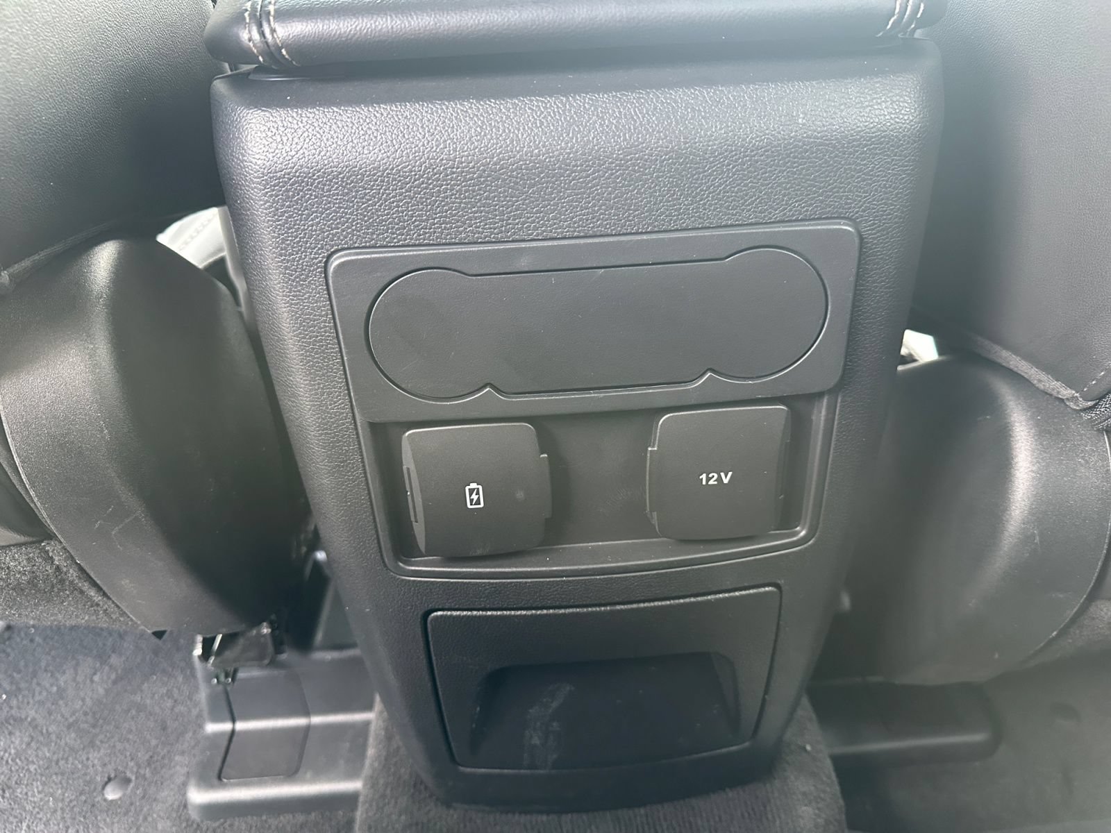 Used 2022 Ford Explorer XLT AWD/4WD image 30
