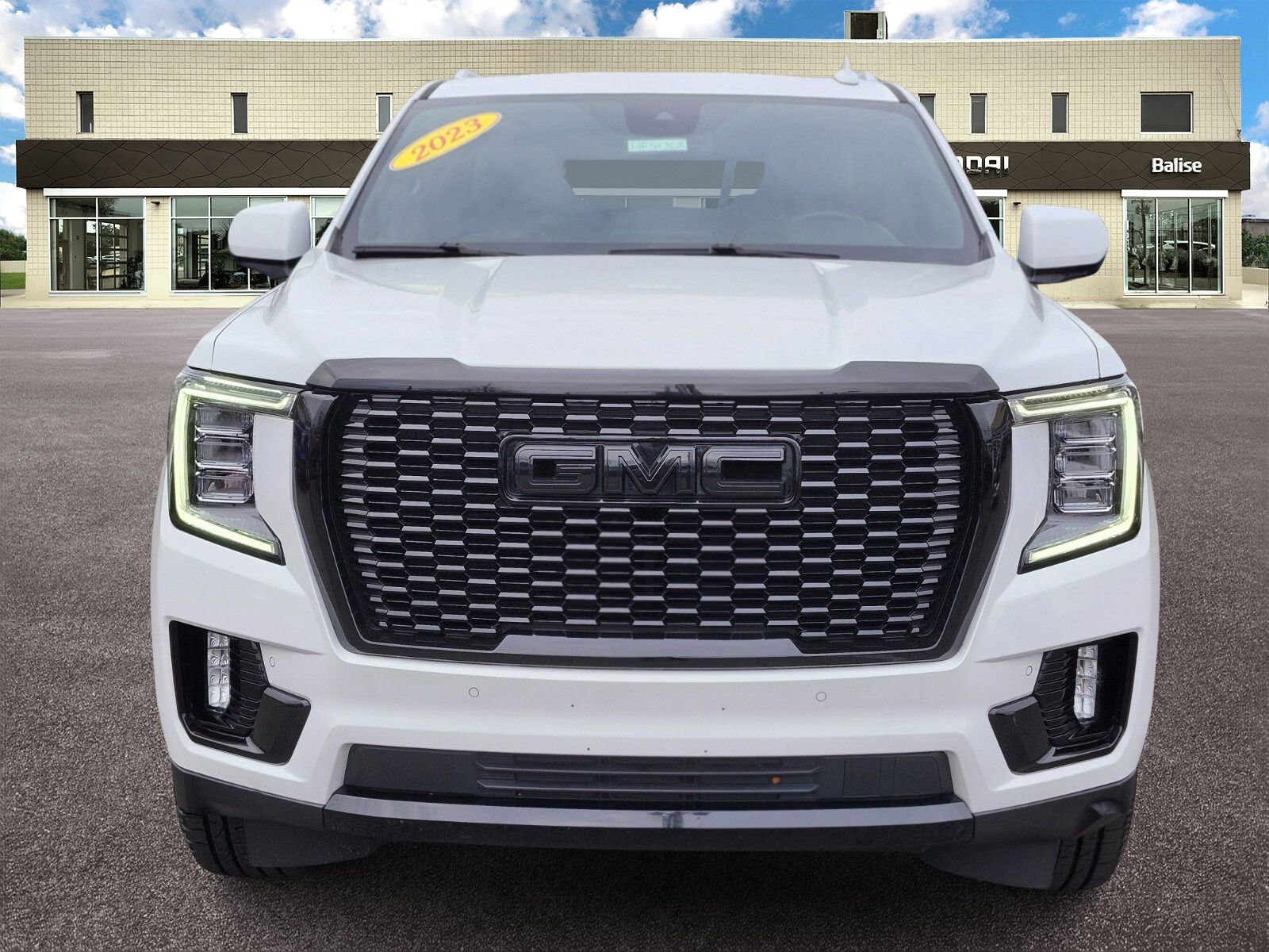 Used 2023 GMC Yukon SLT image 8