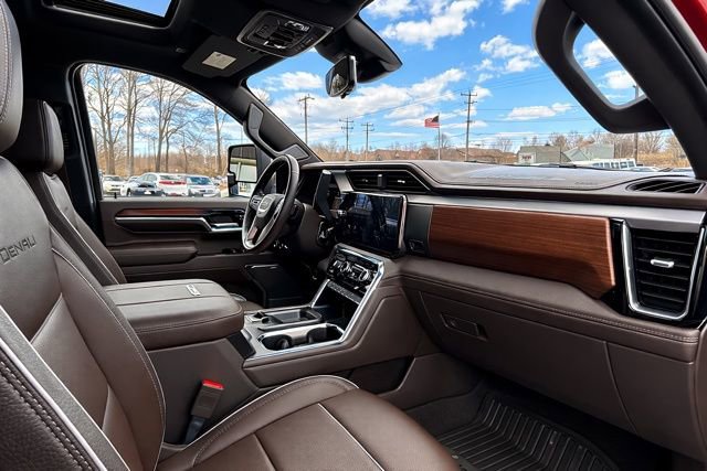 Used 2024 GMC Sierra 2500 Denali w/ Denali Reserve Package image 16