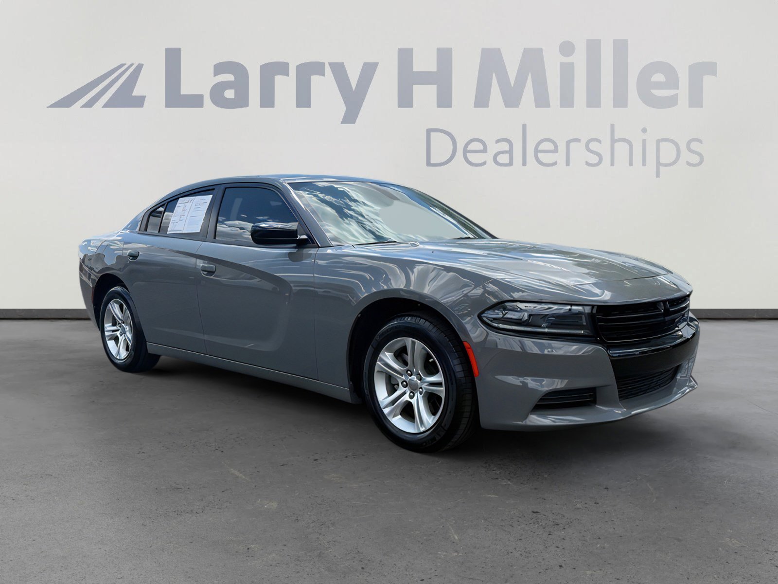 Used 2023 Dodge Charger SXT image 9
