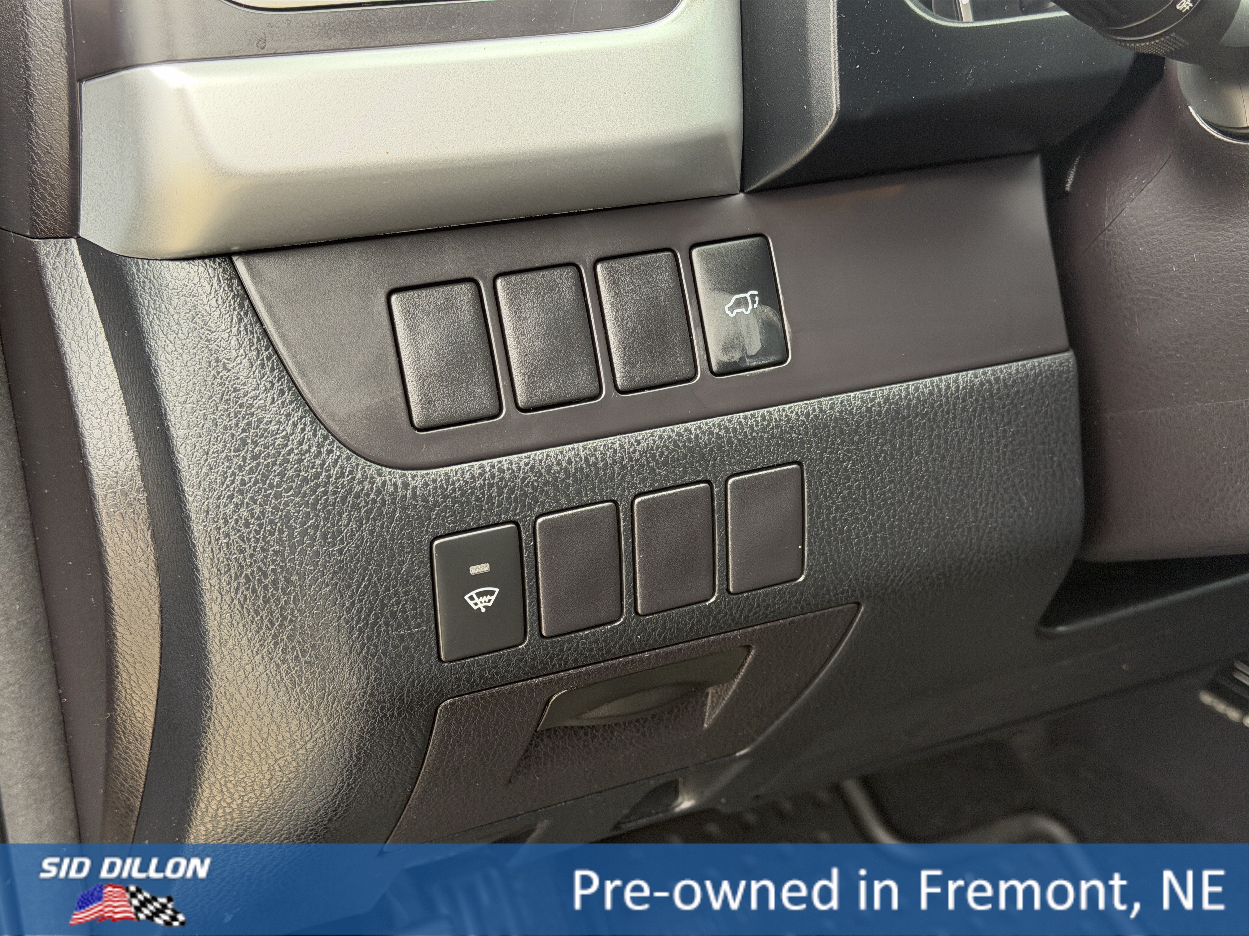Used 2016 Toyota Highlander XLE AWD/4WD image 13